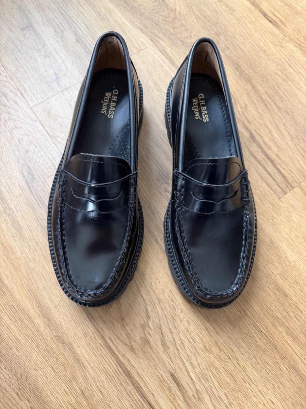 Weejuns Superlug Loafers - Picture 3 of 6
